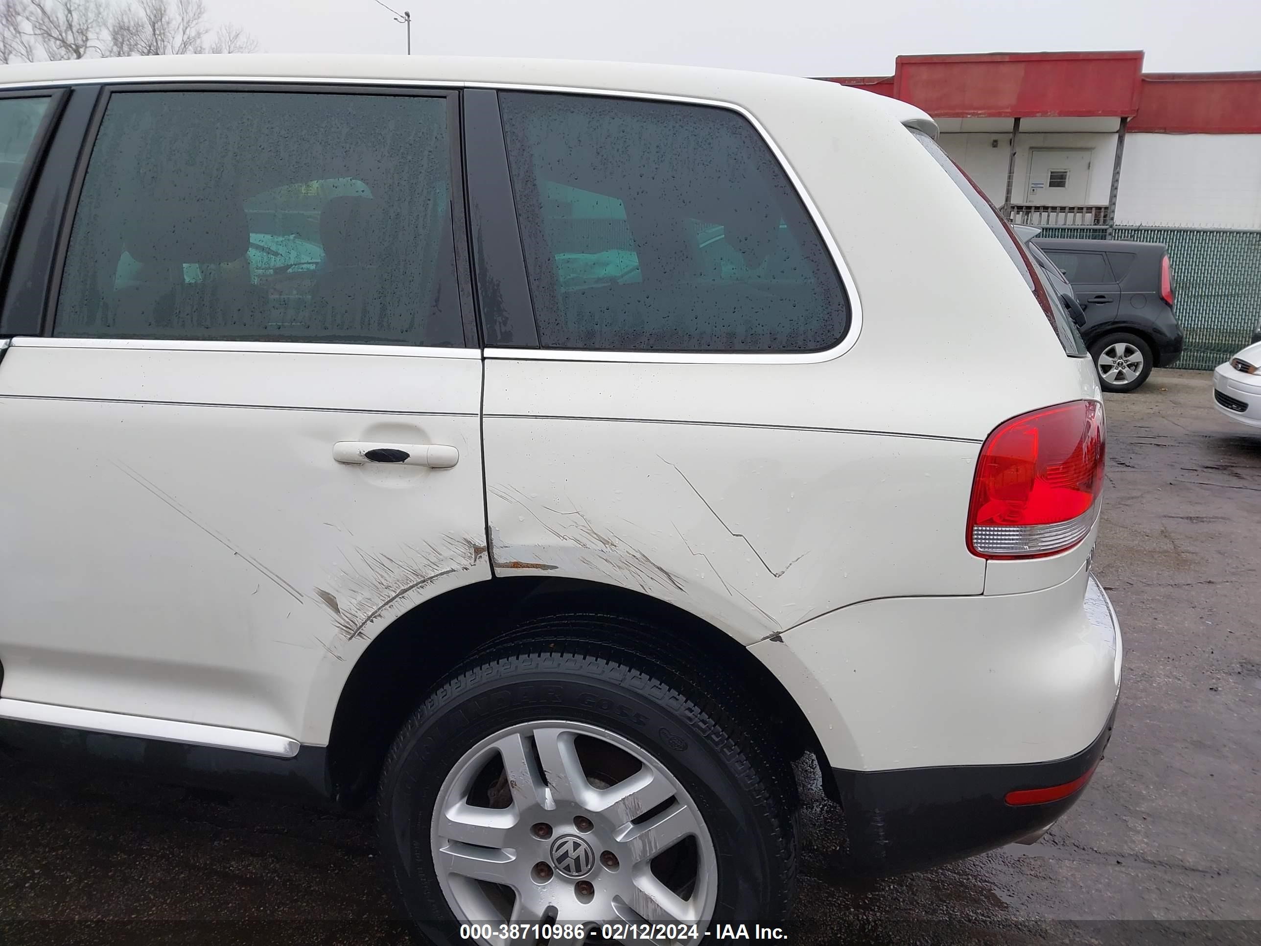 Photo 16 VIN: WVGZM77L55D072327 - VOLKSWAGEN TOUAREG 