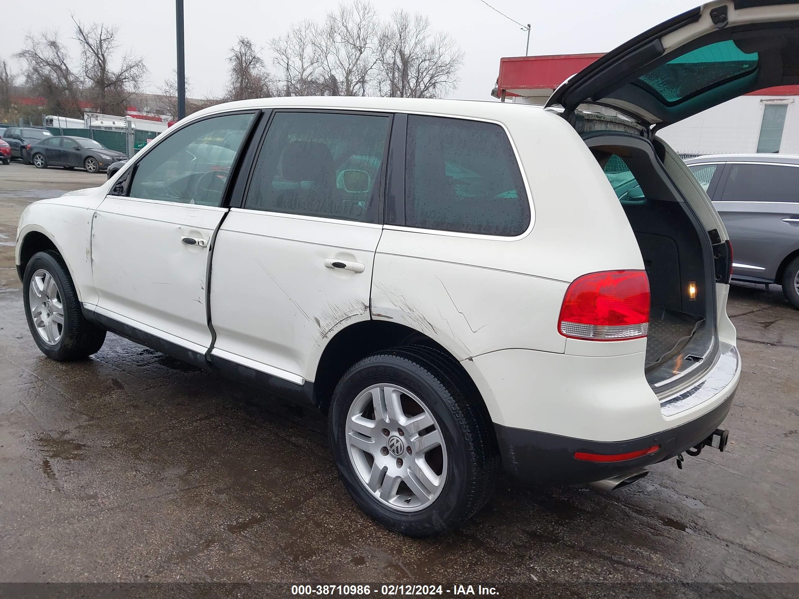 Photo 2 VIN: WVGZM77L55D072327 - VOLKSWAGEN TOUAREG 