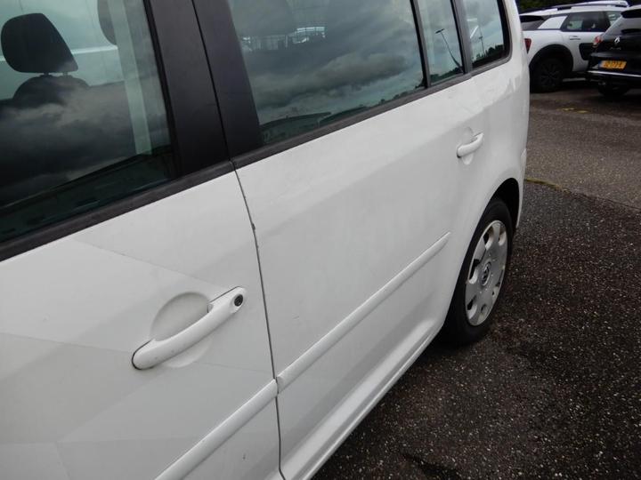 Photo 32 VIN: WVGZZZ1TZ8W099919 - VOLKSWAGEN TOURAN 