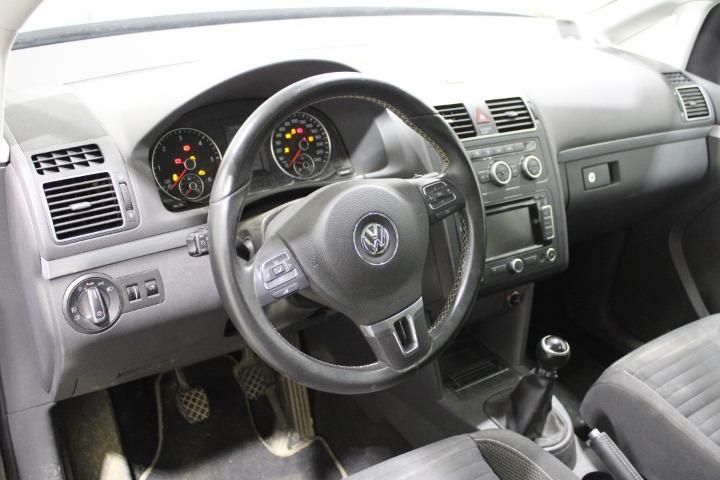 Photo 8 VIN: WVGZZZ1TZFW028913 - VOLKSWAGEN TOURAN 