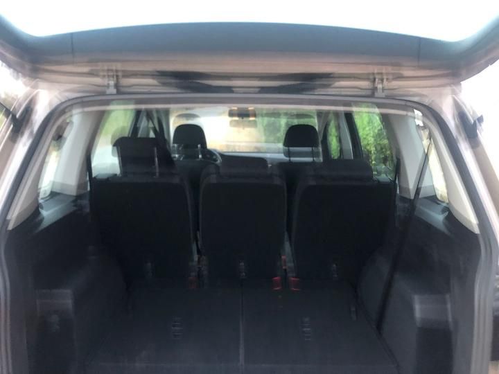 Photo 5 VIN: WVGZZZ1TZJW003104 - VOLKSWAGEN TOURAN MPV 