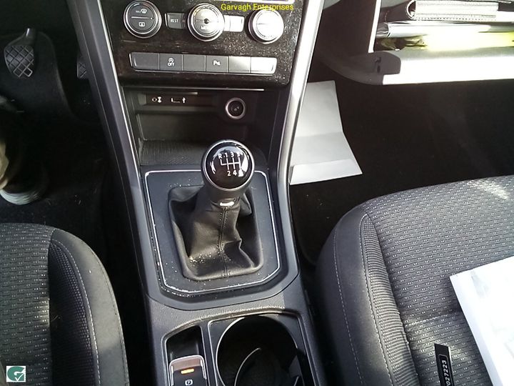 Photo 4 VIN: WVGZZZ1TZJW027223 - VOLKSWAGEN TOURAN 