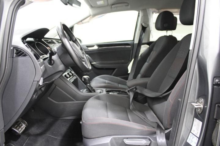 Photo 9 VIN: WVGZZZ1TZJW053914 - VOLKSWAGEN TOURAN MPV 