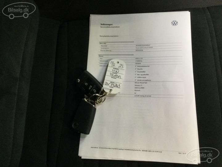 Photo 14 VIN: WVGZZZ1TZJW068647 - VOLKSWAGEN TOURAN MPV 