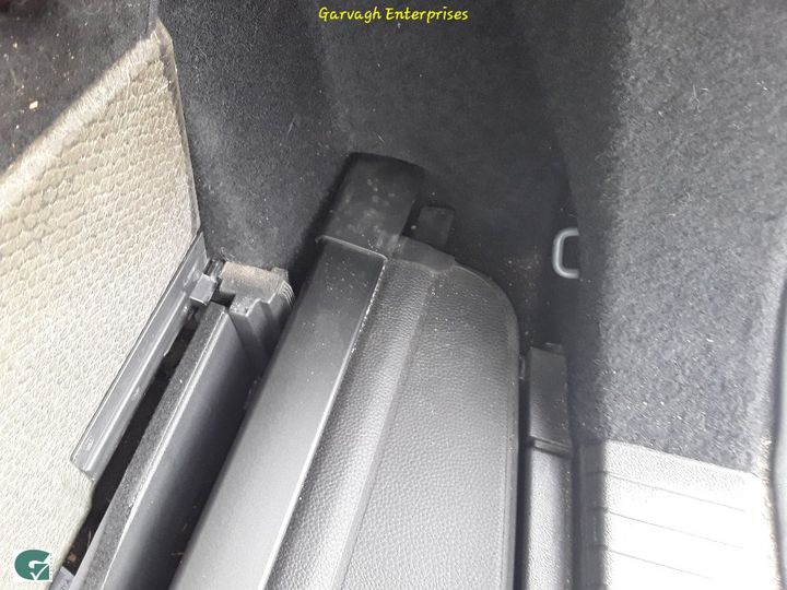 Photo 29 VIN: WVGZZZ1TZJW086638 - VOLKSWAGEN TOURAN 