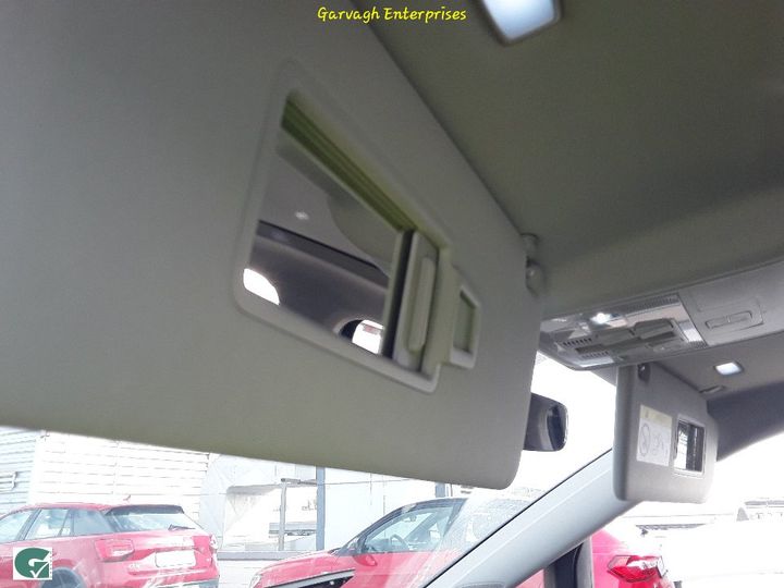 Photo 9 VIN: WVGZZZ1TZJW086638 - VOLKSWAGEN TOURAN 