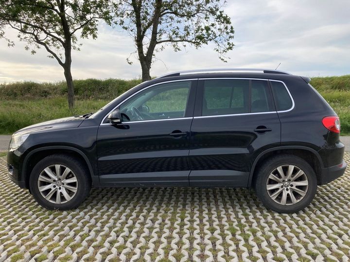 Photo 2 VIN: WVGZZZ5NZAW059896 - VOLKSWAGEN TIGUAN 