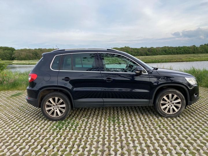 Photo 4 VIN: WVGZZZ5NZAW059896 - VOLKSWAGEN TIGUAN 