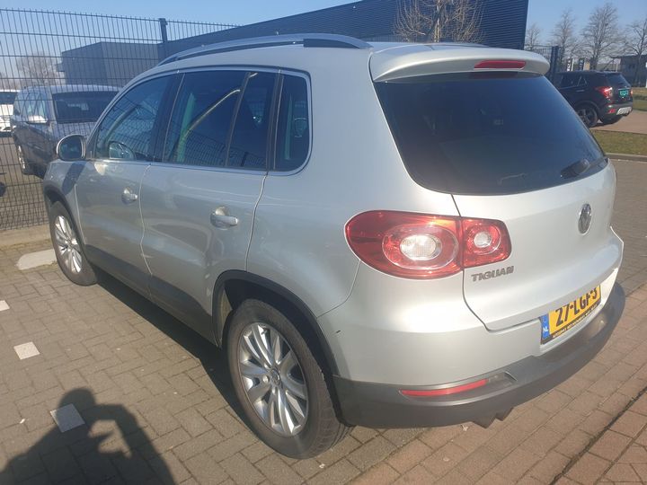 Photo 2 VIN: WVGZZZ5NZAW526989 - VOLKSWAGEN TIGUAN 