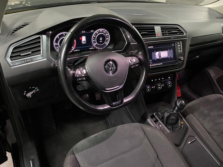 Photo 7 VIN: WVGZZZ5NZHW323059 - VOLKSWAGEN TIGUAN SUV 