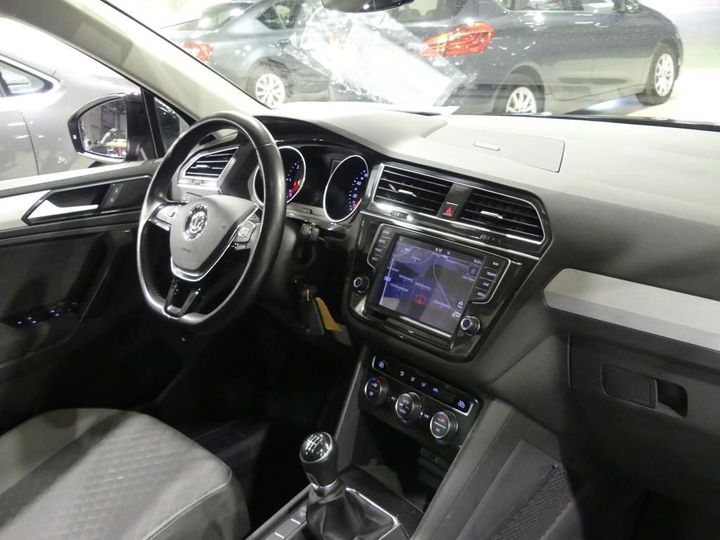 Photo 3 VIN: WVGZZZ5NZHW330532 - VOLKSWAGEN TIGUAN 