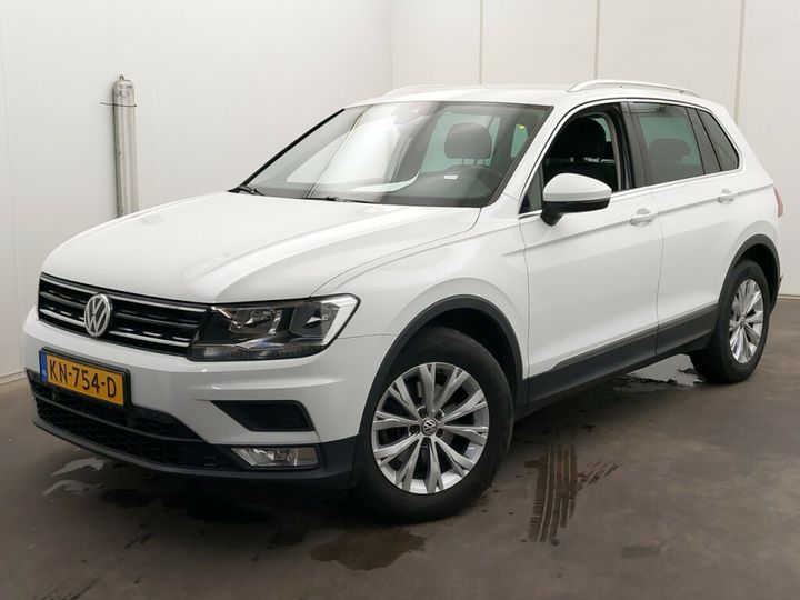 Photo 1 VIN: WVGZZZ5NZHW349114 - VOLKSWAGEN TIGUAN 