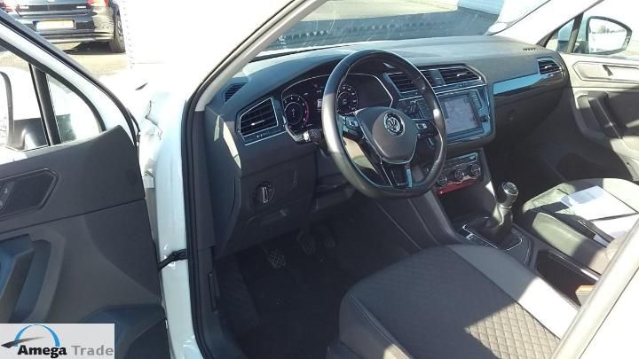 Photo 9 VIN: WVGZZZ5NZHW351927 - VOLKSWAGEN TIGUAN 