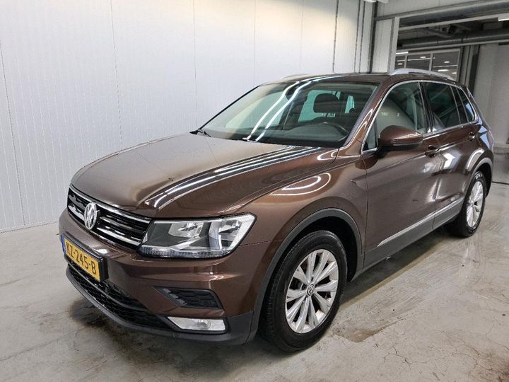 Photo 1 VIN: WVGZZZ5NZHW354148 - VOLKSWAGEN TIGUAN 