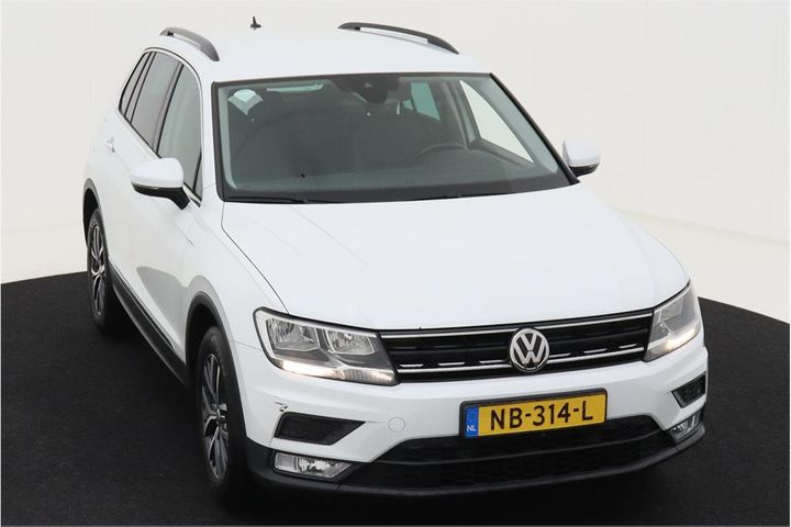 Photo 2 VIN: WVGZZZ5NZHW354920 - VOLKSWAGEN TIGUAN 