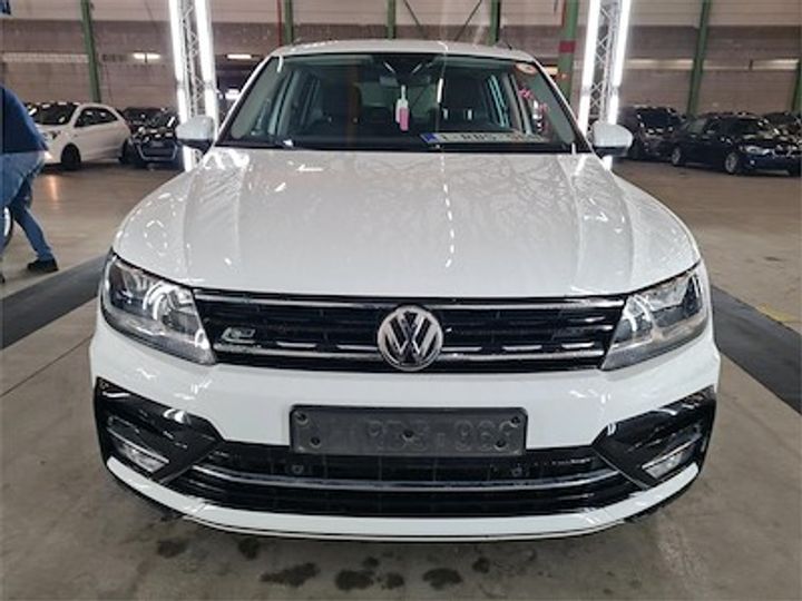 Photo 5 VIN: WVGZZZ5NZHW360074 - VOLKSWAGEN TIGUAN DIESEL - 2016 