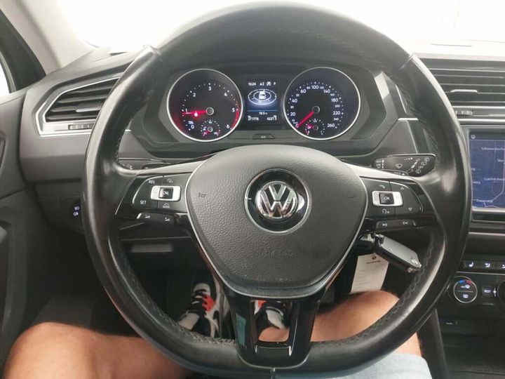 Photo 12 VIN: WVGZZZ5NZHW377100 - VOLKSWAGEN TIGUAN 