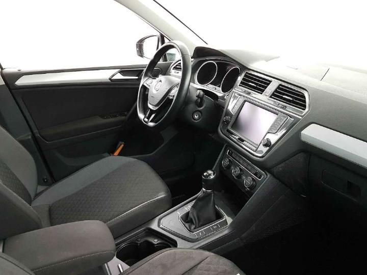 Photo 5 VIN: WVGZZZ5NZHW413246 - VOLKSWAGEN TIGUAN 