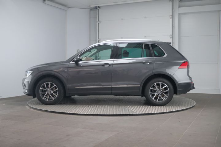 Photo 2 VIN: WVGZZZ5NZHW413881 - VOLKSWAGEN TIGUAN 