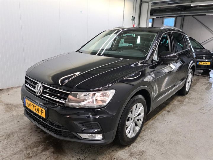 Photo 1 VIN: WVGZZZ5NZHW420749 - VOLKSWAGEN TIGUAN 