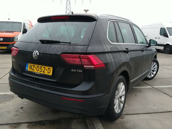 Photo 2 VIN: WVGZZZ5NZHW423215 - VOLKSWAGEN TIGUAN 