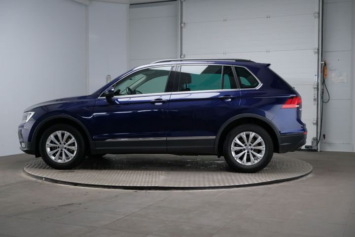 Photo 2 VIN: WVGZZZ5NZHW429240 - VOLKSWAGEN TIGUAN 