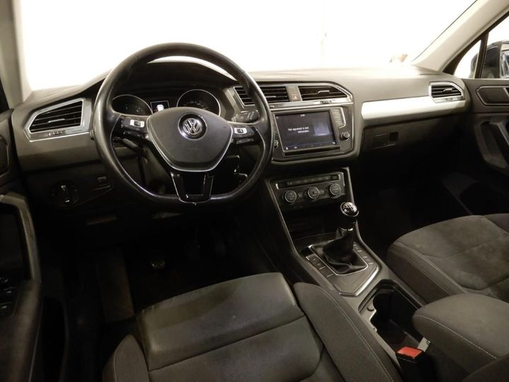 Photo 9 VIN: WVGZZZ5NZHW429240 - VOLKSWAGEN TIGUAN 