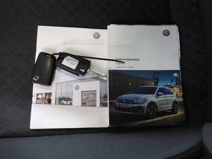 Photo 2 VIN: WVGZZZ5NZHW430106 - VOLKSWAGEN TIGUAN 