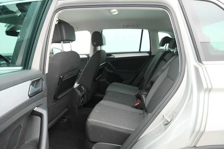 Photo 10 VIN: WVGZZZ5NZHW825938 - VOLKSWAGEN TIGUAN &#3916 