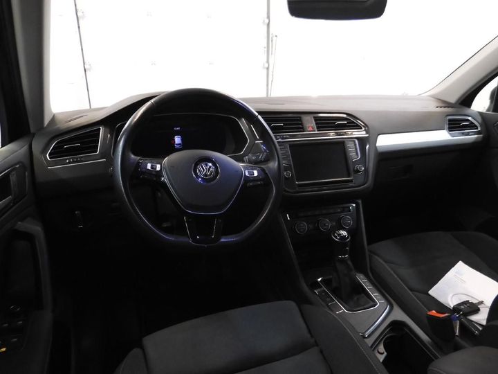 Photo 3 VIN: WVGZZZ5NZHW828361 - VOLKSWAGEN TIGUAN 