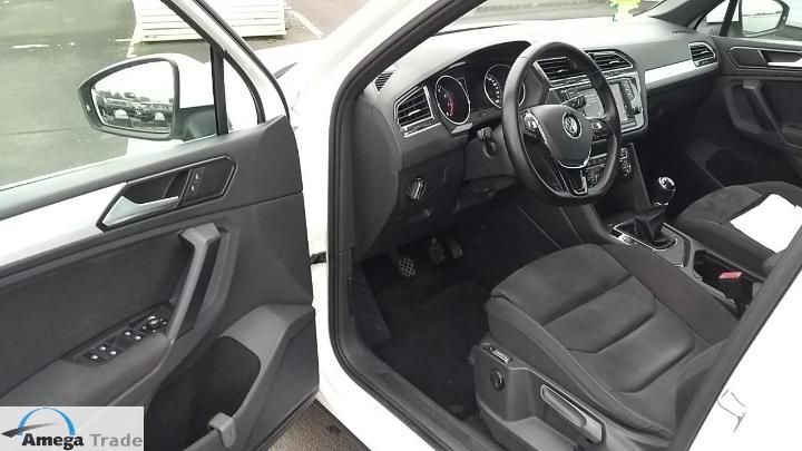 Photo 10 VIN: WVGZZZ5NZHW828650 - VOLKSWAGEN TIGUAN 