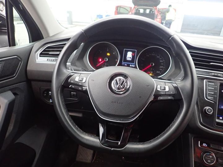 Photo 10 VIN: WVGZZZ5NZHW846864 - VOLKSWAGEN TIGUAN 