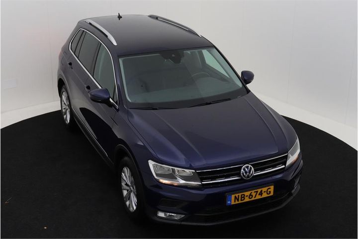 Photo 2 VIN: WVGZZZ5NZHW856602 - VOLKSWAGEN TIGUAN 