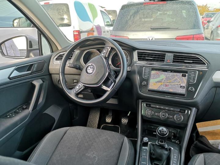 Photo 4 VIN: WVGZZZ5NZHW856691 - VOLKSWAGEN TIGUAN 