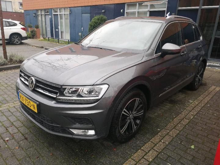 Photo 1 VIN: WVGZZZ5NZHW858947 - VOLKSWAGEN TIGUAN 