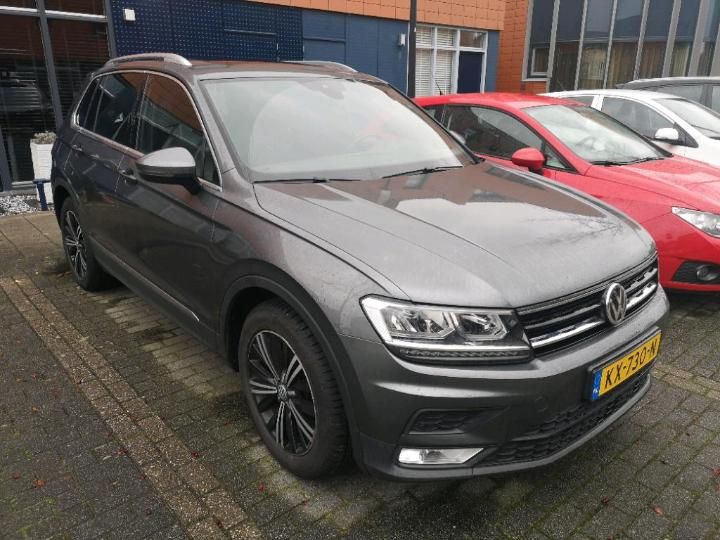 Photo 2 VIN: WVGZZZ5NZHW858947 - VOLKSWAGEN TIGUAN 