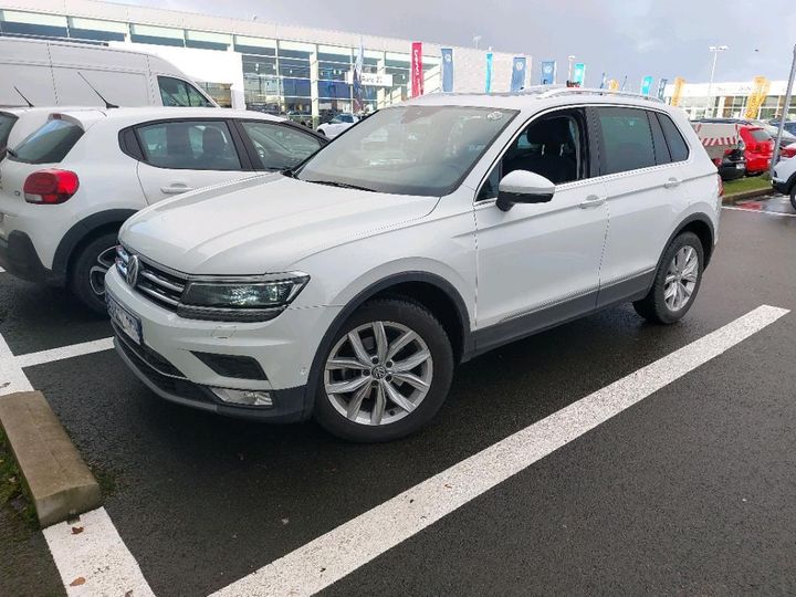 Photo 1 VIN: WVGZZZ5NZHW859075 - VOLKSWAGEN TIGUAN 