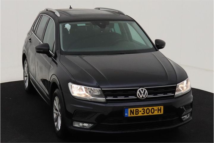 Photo 2 VIN: WVGZZZ5NZHW861301 - VOLKSWAGEN TIGUAN 