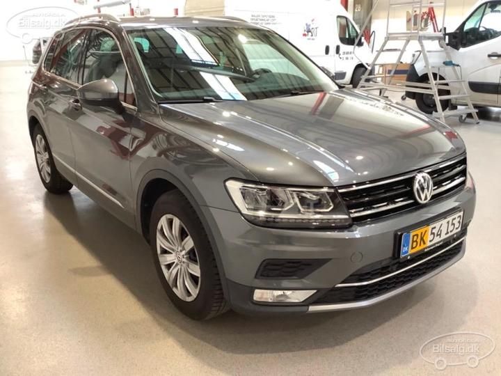 Photo 3 VIN: WVGZZZ5NZHW863928 - VOLKSWAGEN TIGUAN VAN 