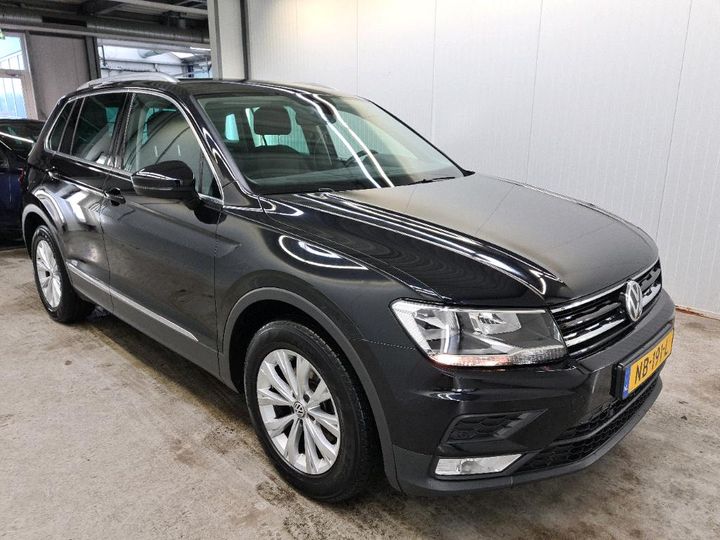 Photo 2 VIN: WVGZZZ5NZHW867877 - VOLKSWAGEN TIGUAN 