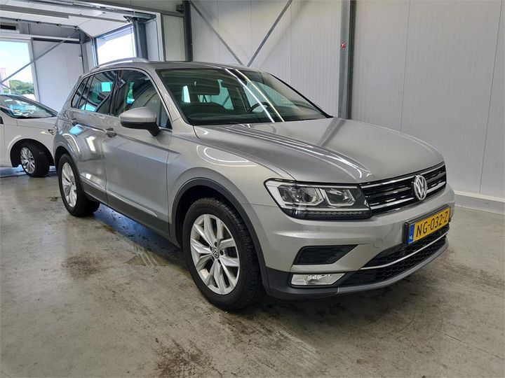 Photo 2 VIN: WVGZZZ5NZHW879201 - VOLKSWAGEN TIGUAN 