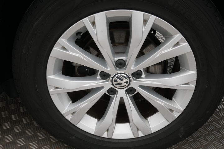 Photo 15 VIN: WVGZZZ5NZHW881557 - VOLKSWAGEN TIGUAN 