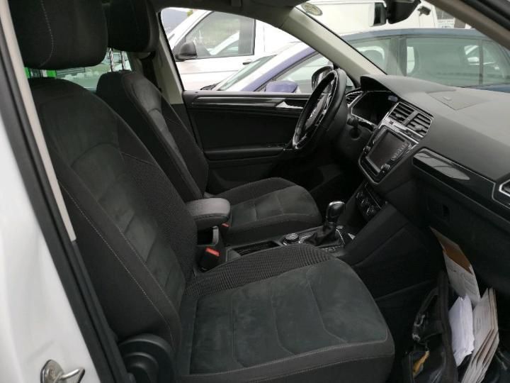 Photo 2 VIN: WVGZZZ5NZHW895164 - VOLKSWAGEN TIGUAN 