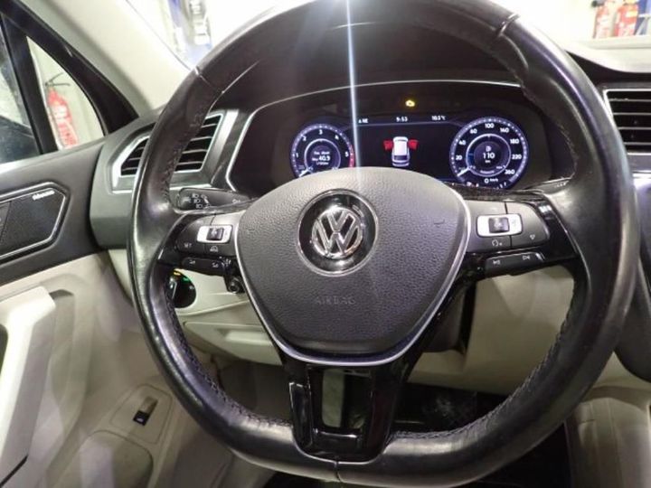 Photo 10 VIN: WVGZZZ5NZHW925323 - VOLKSWAGEN TIGUAN 