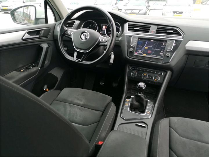 Photo 6 VIN: WVGZZZ5NZHW927224 - VOLKSWAGEN TIGUAN 