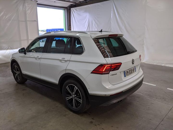 Photo 2 VIN: WVGZZZ5NZHW927930 - VOLKSWAGEN TIGUAN 