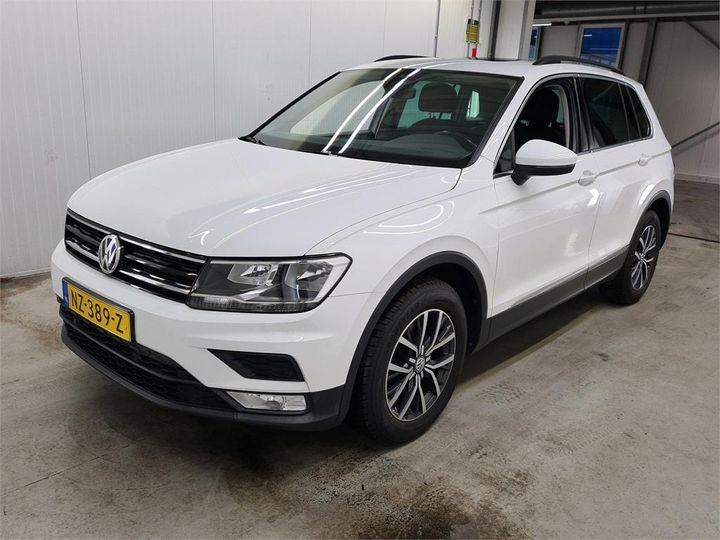 Photo 1 VIN: WVGZZZ5NZHW928230 - VOLKSWAGEN TIGUAN 