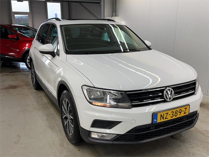 Photo 4 VIN: WVGZZZ5NZHW928230 - VOLKSWAGEN TIGUAN 