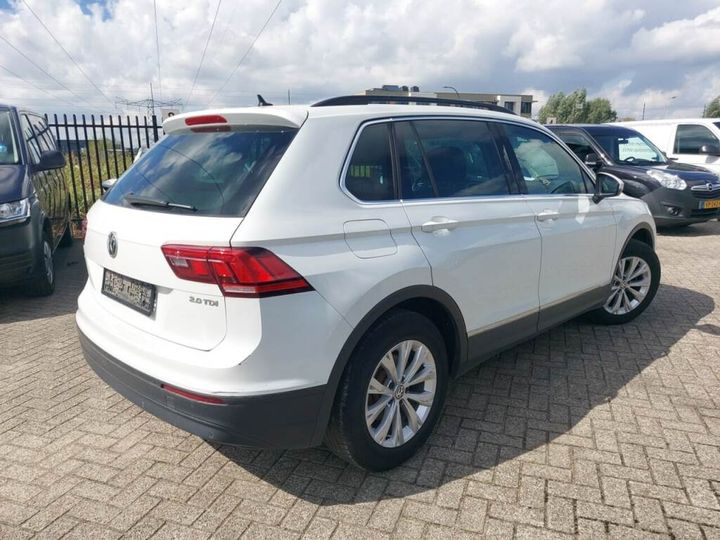 Photo 2 VIN: WVGZZZ5NZHW934871 - VOLKSWAGEN TIGUAN 