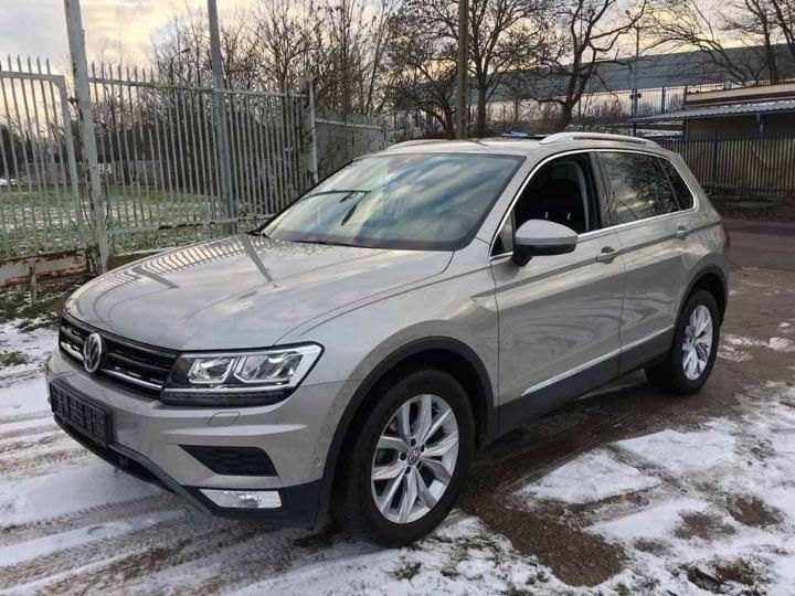 Photo 2 VIN: WVGZZZ5NZHW937054 - VOLKSWAGEN TIGUAN SUV 